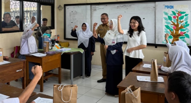 Peduli disabilitas, Cahaya Manthovani dan Yayasan Inklusi Pelita Bangsa gelar MBG Peduli disabilitas, Cahaya Manthovani dan Yayasan Inklusi Pelita Bangsa gelar MBG