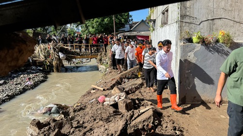 Banjir, Gibran harap infrastruktur pulih- relokasi warga