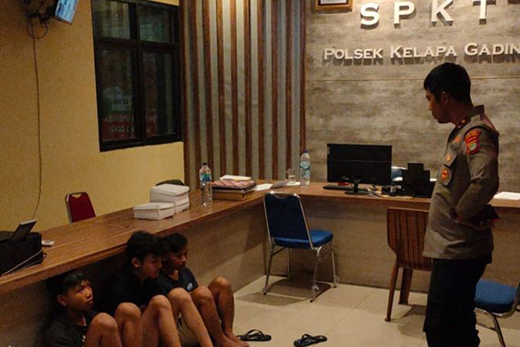 Polisi jaga ketat kawasan Pasar Rebo yang kerap dipakai balap liar Polisi jaga ketat kawasan Pasar Rebo yang kerap dipakai balap liar