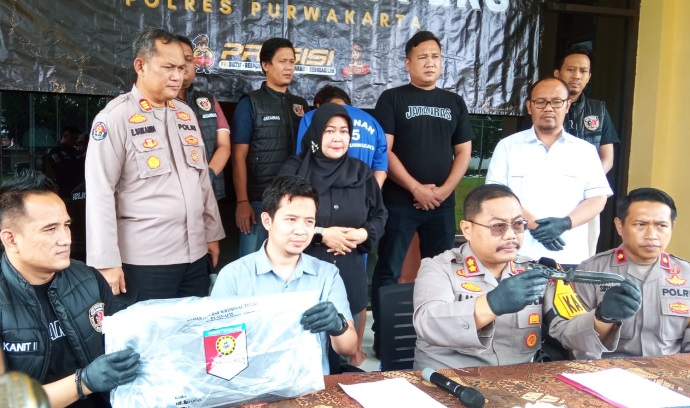 Pelaku pembunuhan ketua LSM di Purwakarta ditangkap petugas Pelaku pembunuhan ketua LSM di Purwakarta ditangkap petugas