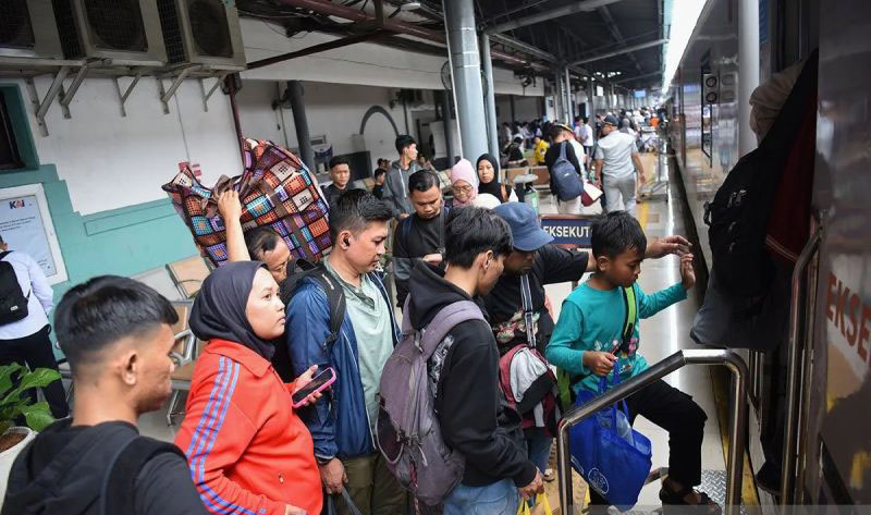 KAI berangkatkan 2 juta pemudik selama angkutan mudik Lebaran KAI berangkatkan 2 juta pemudik selama angkutan mudik Lebaran