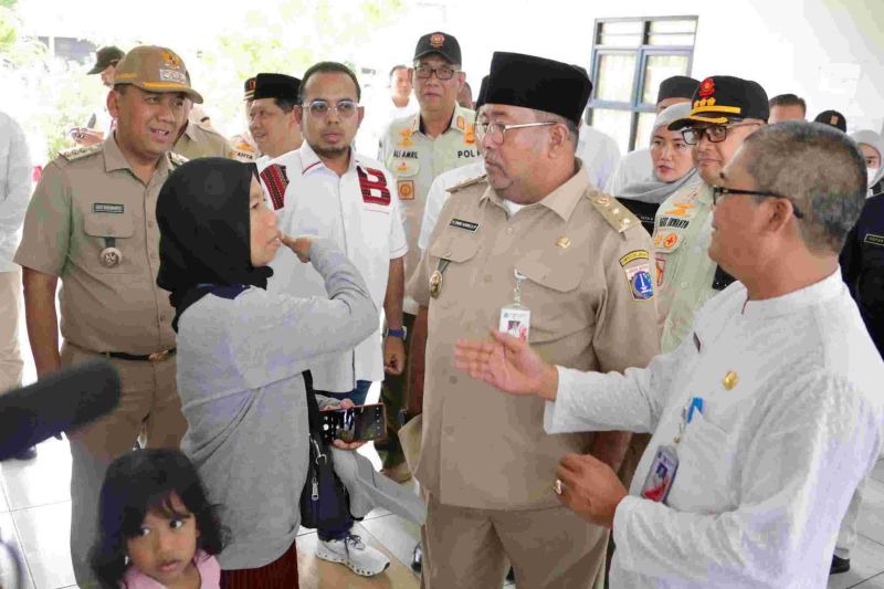 DKI kaji relokasi warga di bantaran kali ke rusun DKI kaji relokasi warga di bantaran kali ke rusun