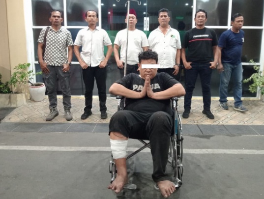 Melawan petugas, pelaku curanmor di kos-kosan ditembak Reskrim Polsek Medan Baru Melawan petugas, pelaku curanmor di kos-kosan ditembak Reskrim Polsek Medan Baru
