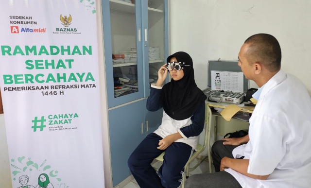 Salurkan sedekah konsumen Alfamidi, BAZNAS RI gelar pemeriksaan mata gratis di DIY Salurkan sedekah konsumen Alfamidi, BAZNAS RI gelar pemeriksaan mata gratis di DIY