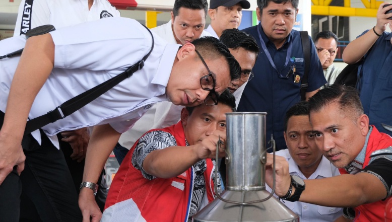Pertamina Patra Niaga Regional Sumbagut cek kualitas BBM di SPBU Medan Pertamina Patra Niaga Regional Sumbagut cek kualitas BBM di SPBU Medan