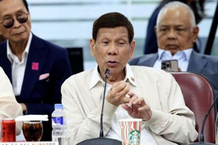 Eks presiden Filipina Duterte tiba di Den Haag, dalam tahanan ICC