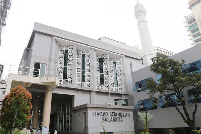 Masjid Fatahillah siapkan 100 paket takjil gratis selama Ramadan