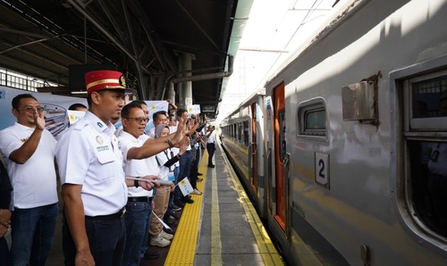 PLN berangkatkan 6.750 pemudik Kereta Api Lebaran 2025
