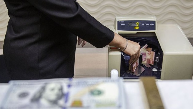 Rupiah menguat seiring kembalinya investor asing ke pasar saham Rupiah menguat seiring kembalinya investor asing ke pasar saham