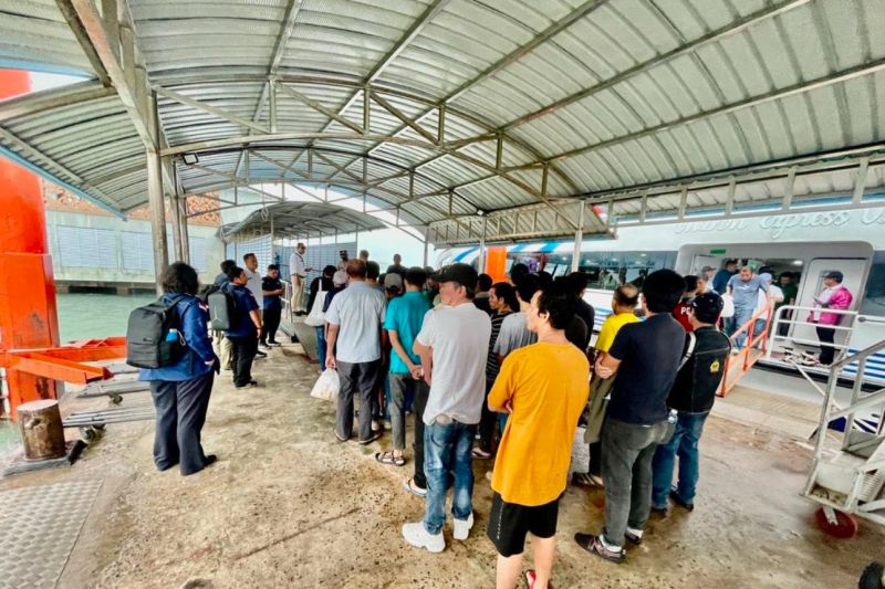 KJRI Johor Bahru fasilitasi 150 WNI yang dideportasi dari Malaysia KJRI Johor Bahru fasilitasi 150 WNI yang dideportasi dari Malaysia