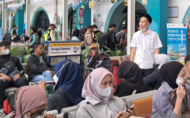 KAI tambah 380 perjalanan jelang Lebaran 2025 KAI tambah 380 perjalanan jelang Lebaran 2025