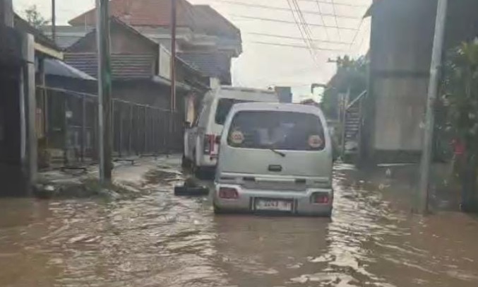 Banjir dan angin kencang landa Kabupaten Kudus Banjir dan angin kencang landa Kabupaten Kudus