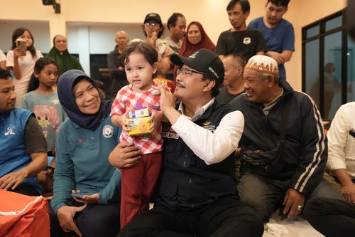 Gus Ipul kunjungi korban banjir, sampaikan salam Presiden