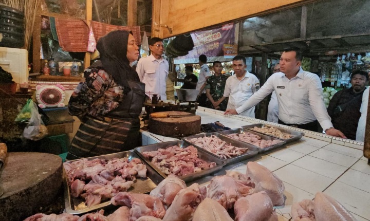 Hadapi  puasa Ramadan, Wabup Majalengka sidak pasar dan SPBE