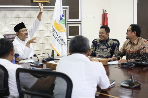 Mensos ajak Bupati Bondowoso kawal uji petik DTSEN Mensos ajak Bupati Bondowoso kawal uji petik DTSEN
