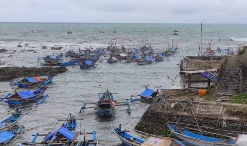 BPBD Cianjur ingatkan masyarakat hindari bermain di pinggir pantai