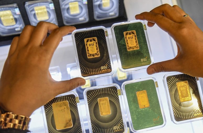 Harga emas 4 Maret melonjak Rp25.000 menjadi Rp1,704 juta per gram Harga emas 4 Maret melonjak Rp25.000 menjadi Rp1,704 juta per gram