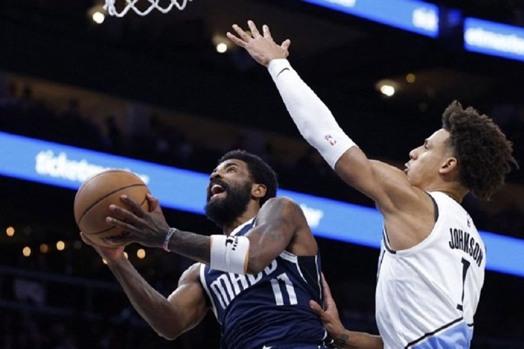 Cedera lutut, Kyrie Irving absen di sisa musim NBA Cedera lutut, Kyrie Irving absen di sisa musim NBA