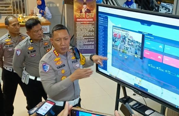 Polda Jatim siapkan ribuan kamera pantau arus mudik Polda Jatim siapkan ribuan kamera pantau arus mudik