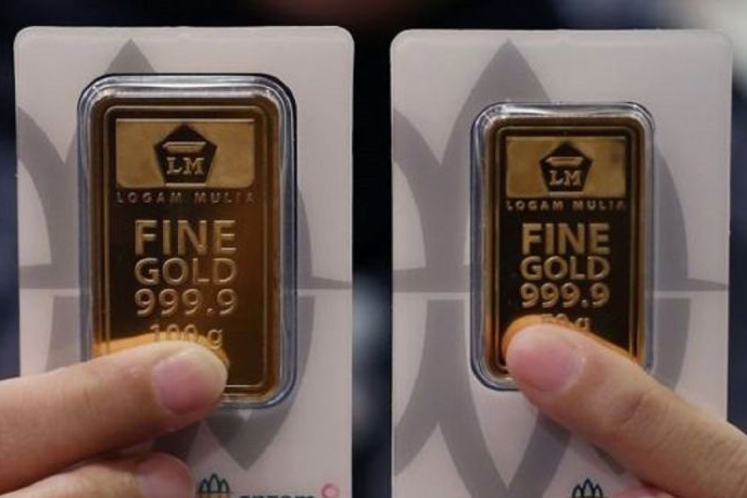 Harga emas Antam Sabtu turun Rp15.000 ke Rp1,764 juta per gram Harga emas Antam Sabtu turun Rp15.000 ke Rp1,764 juta per gram