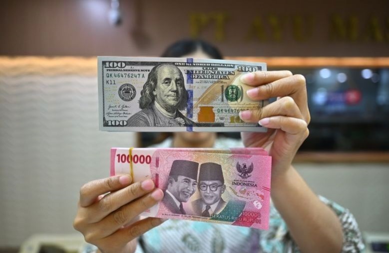 Rupiah pada Senin pagi menguat jadi Rp16.540 per dolar AS