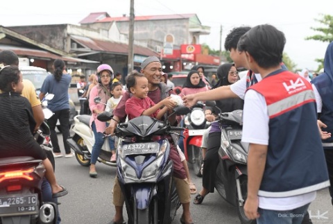 Sobat Aksi Ramadhan, Hutama Karya peduli sosial sekitar Jalan Tol Padang-Sicincin Sobat Aksi Ramadhan, Hutama Karya peduli sosial sekitar Jalan Tol Padang-Sicincin
