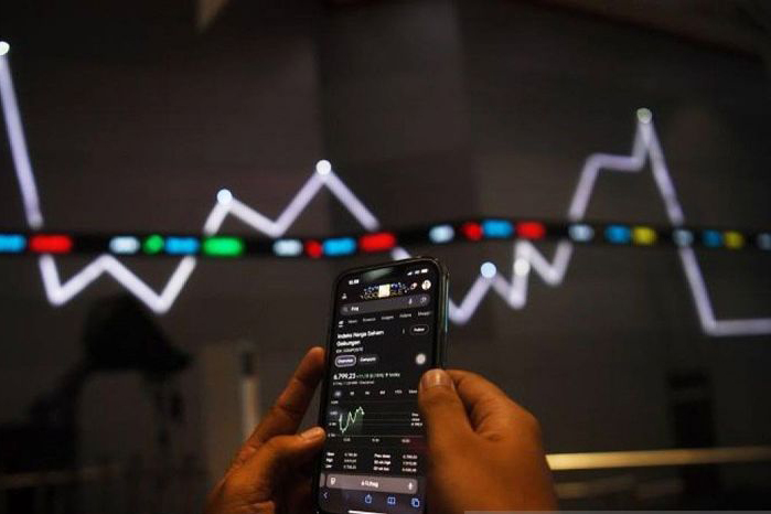IHSG Selasa dibuka melemah 13,28 poin