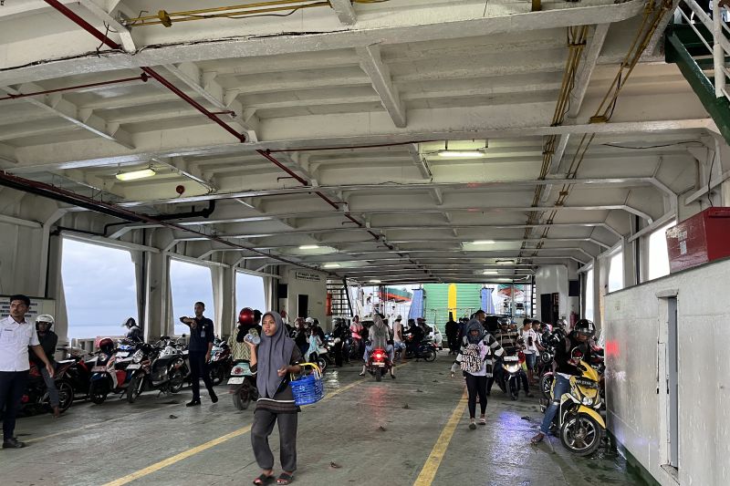 ASDP Ambon: Penumpang dan kendaraan mudik 2025 naik 10 persen