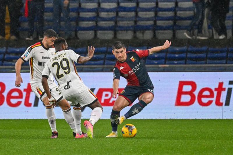 Genoa kembali ke jalur kemenangan setelah pukul Lecce 2-1 Genoa kembali ke jalur kemenangan setelah pukul Lecce 2-1