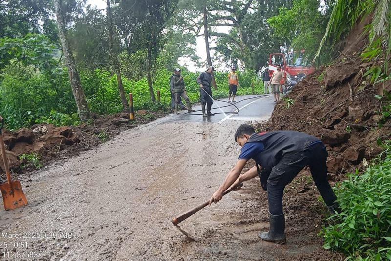 TNBTS: Jalur akses Bromo via Malang kembali pulih TNBTS: Jalur akses Bromo via Malang kembali pulih