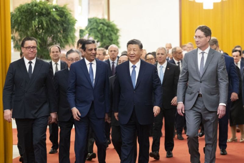 Bertemu puluhan CEO, Xi Jinping janjikan China yang terbuka dan stabil Bertemu puluhan CEO, Xi Jinping janjikan China yang terbuka dan stabil