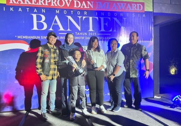 Crosser cilik asal Kota Serang, Raziq sabet penghargaan IMI Award Crosser cilik asal Kota Serang, Raziq sabet penghargaan IMI Award