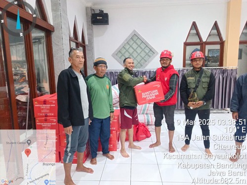 Bantuan Kemensos untuk korban banjir Dayeuhkolot Bandung