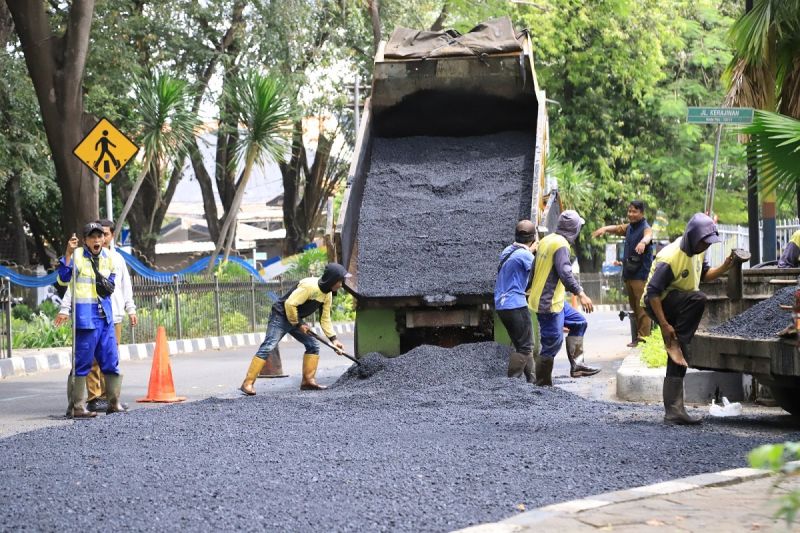 DPUPR Tangerang percepat perbaiki 13 ruas jalan alternatif mudik DPUPR Tangerang percepat perbaiki 13 ruas jalan alternatif mudik