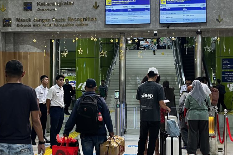 KAI: Puncak arus mudik 28 Maret, kebijakan WFA dorong mudik lebih awal KAI: Puncak arus mudik 28 Maret, kebijakan WFA dorong mudik lebih awal