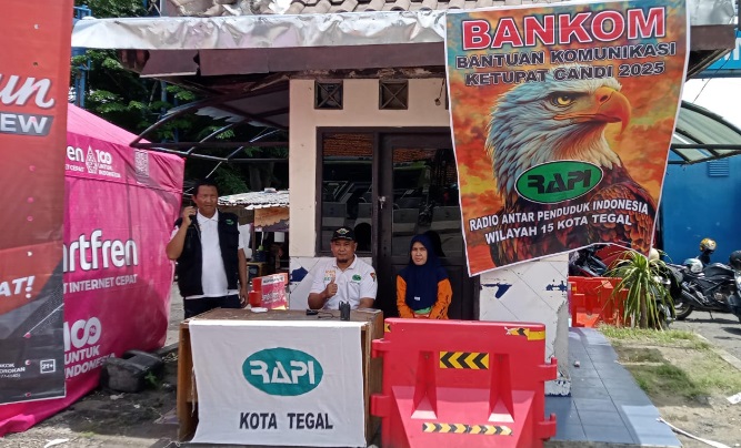 RAPI Wilayah 15 Kota Tegal bantu kelancaran arus mudik lebaran RAPI Wilayah 15 Kota Tegal bantu kelancaran arus mudik lebaran