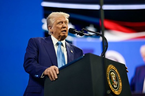 Salam hangat Ramadan Donald Trump, komit kebebasan beragama