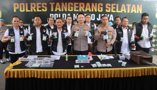 Satresnarkoba Polres Tangsel ungkap peredaran narkotika jaringan Malaysia senilai Rp 4,6 miliar Satresnarkoba Polres Tangsel ungkap peredaran narkotika jaringan Malaysia senilai Rp 4,6 miliar