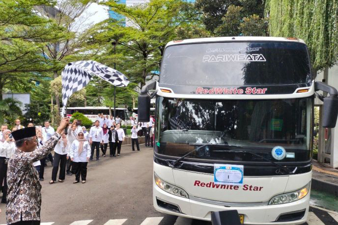 Menteri Dody lepas 473 peserta Mudik Gratis Kementerian PU Menteri Dody lepas 473 peserta Mudik Gratis Kementerian PU