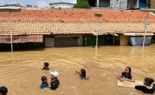 Warga Pengadegan akui tak ada alat peringatan dini banjir Warga Pengadegan akui tak ada alat peringatan dini banjir