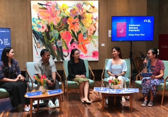 Sastra Budaya Bali dalam ruang perempuan anak muda Sastra Budaya Bali dalam ruang perempuan anak muda