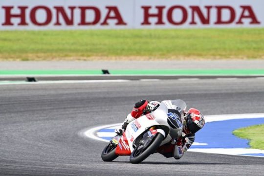 Mario Aji start di posisi ke-13 Moto2 Argentina 2025 Mario Aji start di posisi ke-13 Moto2 Argentina 2025