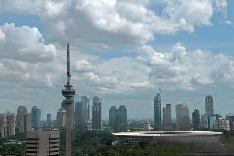 Jakarta cerah berawan di hari pertama Ramadan 1446 H