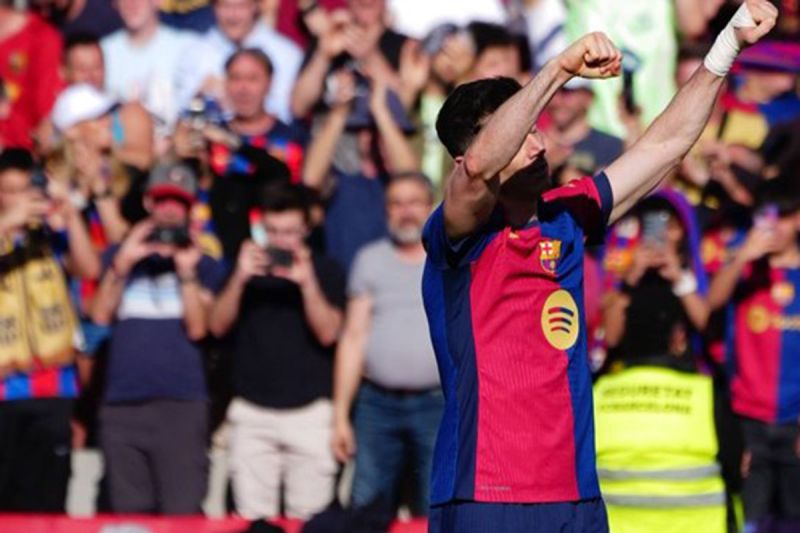 Barcelona kembali ke posisi pertama seusai gulung Girona 4-1
