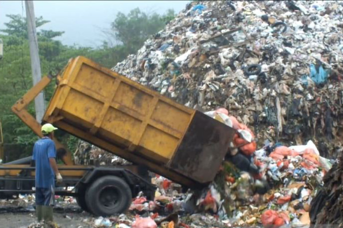 Pangkalpinang kerahkan seluruh truk angkut sampah pasar jelang Lebaran