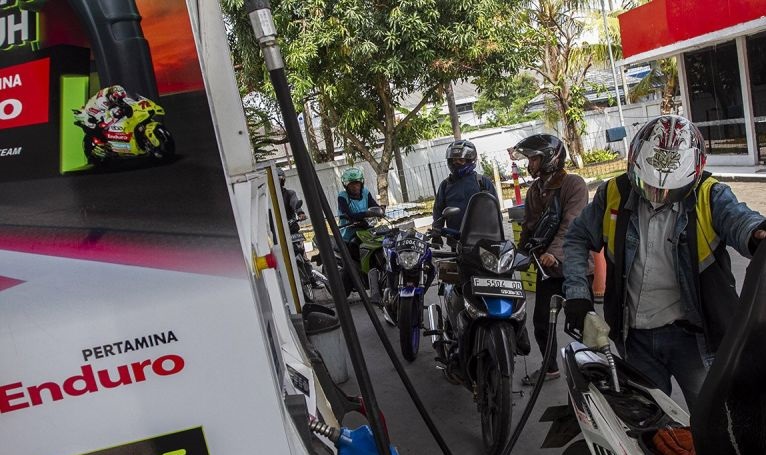 Harga RON 92 Pertamina tetap, Shell, Vivo, dan BP naik Harga RON 92 Pertamina tetap, Shell, Vivo, dan BP naik