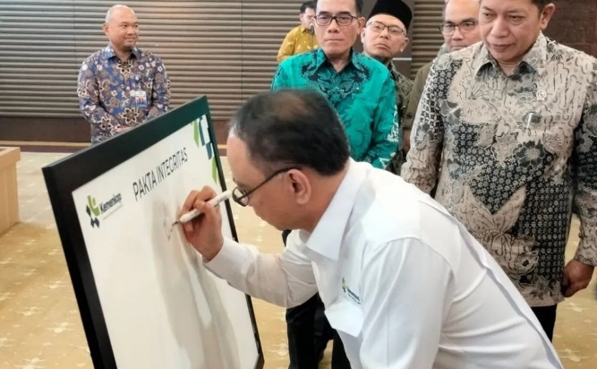 Menkop: Pencanangan zona integritas penting bagi Kementerian Koperasi Menkop: Pencanangan zona integritas penting bagi Kementerian Koperasi