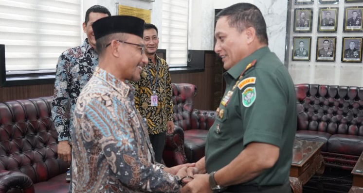 Bertemu Pangdam IM, Haji Uma bahas situasi keamanan dan pembangunan Aceh Bertemu Pangdam IM, Haji Uma bahas situasi keamanan dan pembangunan Aceh
