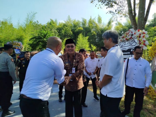 Bupati Magelang hadiri prosesi kremasi mendiang Murdaya Poo Bupati Magelang hadiri prosesi kremasi mendiang Murdaya Poo