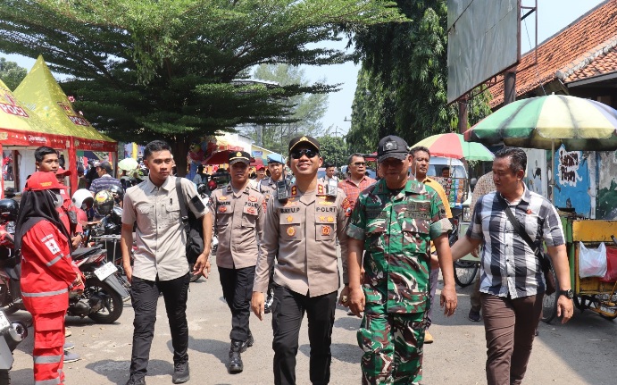 Trasa jadi pusat peringatan Hari Buruh, Kapolres Tegal pimpin langsung pengamanan Trasa jadi pusat peringatan Hari Buruh, Kapolres Tegal pimpin langsung pengamanan